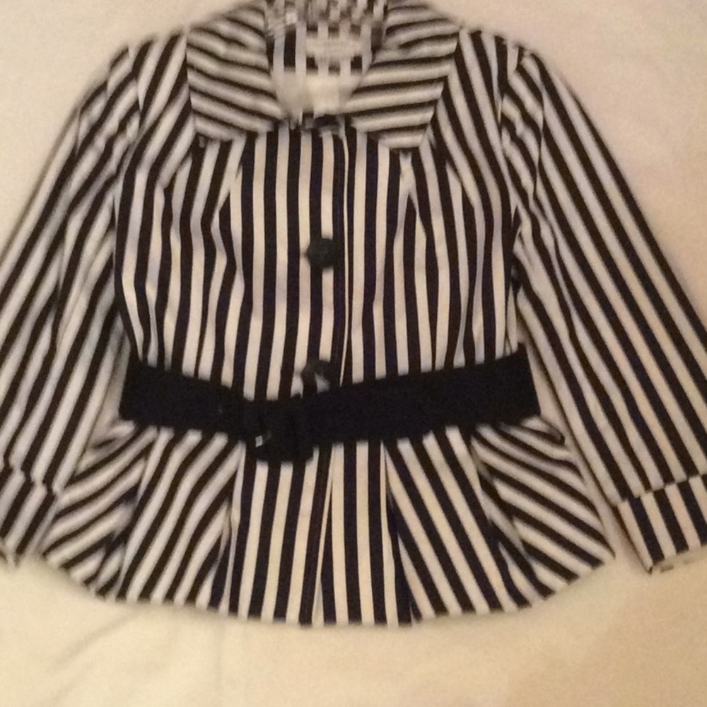 Jacket with belt